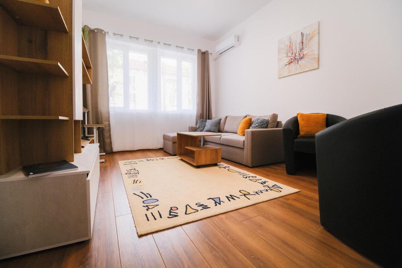 Apartment In The City Center พลอฟดิฟ ภายนอก รูปภาพ