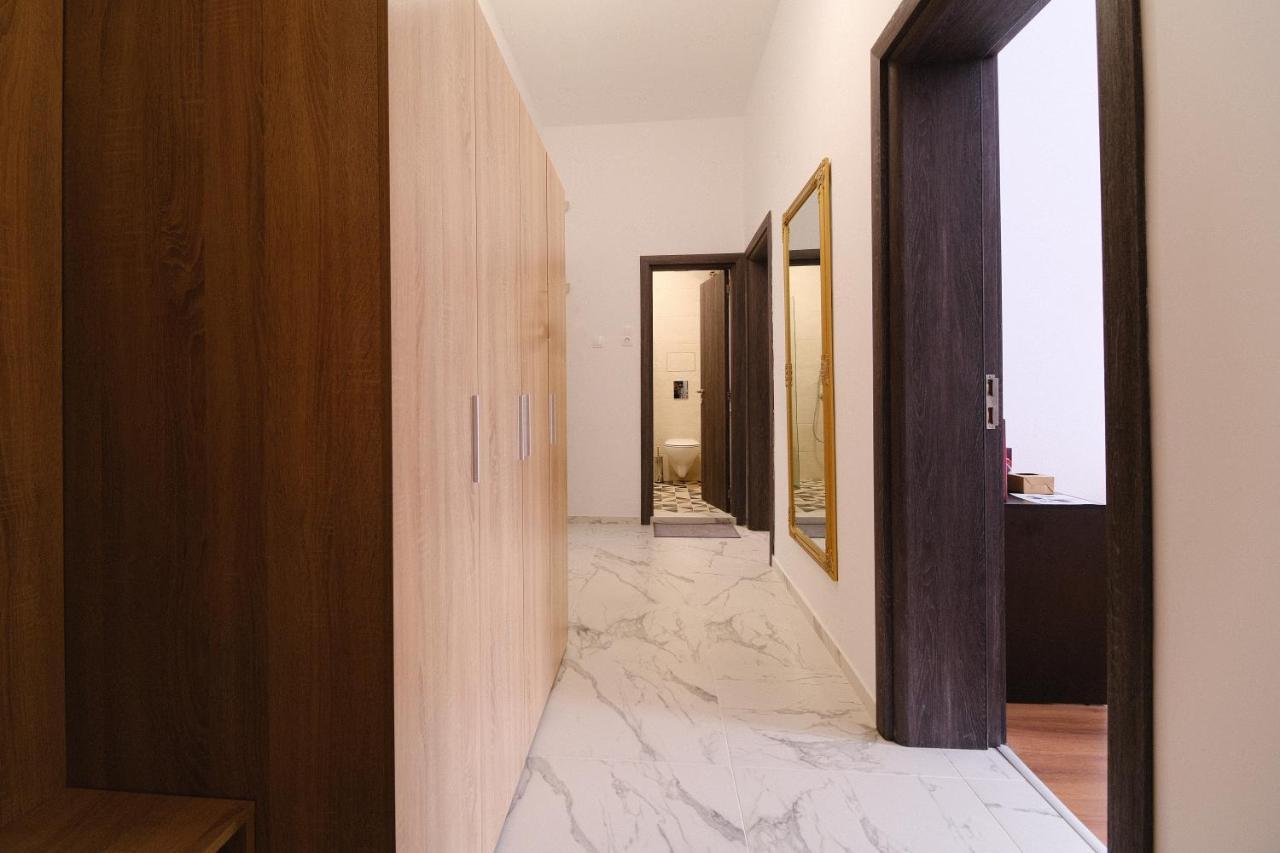 Apartment In The City Center พลอฟดิฟ ภายนอก รูปภาพ